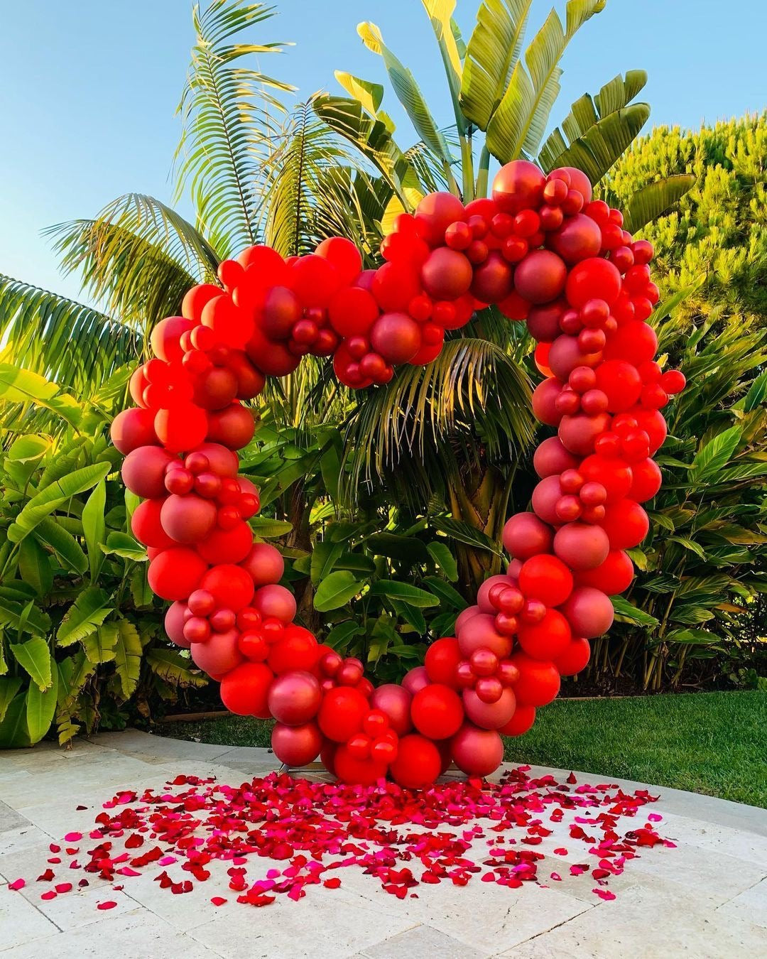 Love heart balloon frame